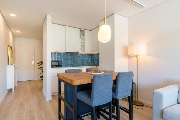 HostWise - Modern Flat in Boavista, Porto