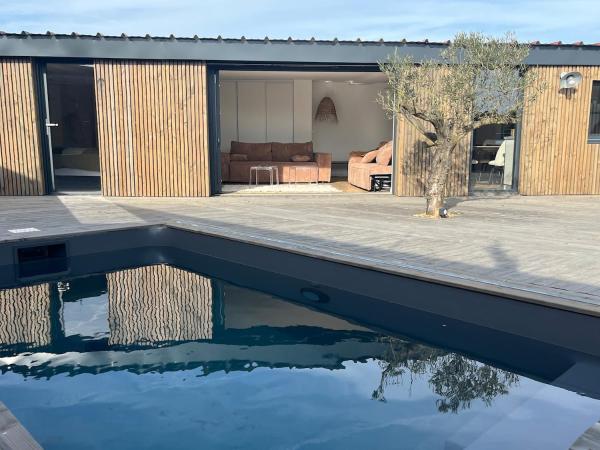 På billedet ses objektet Cyprès de l'Océan beliggende i byen Angles.