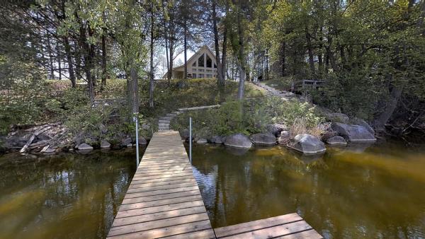 A la foto es mostra l'objecte Lakefront Hideaway situat a la ciutat de Kimball.