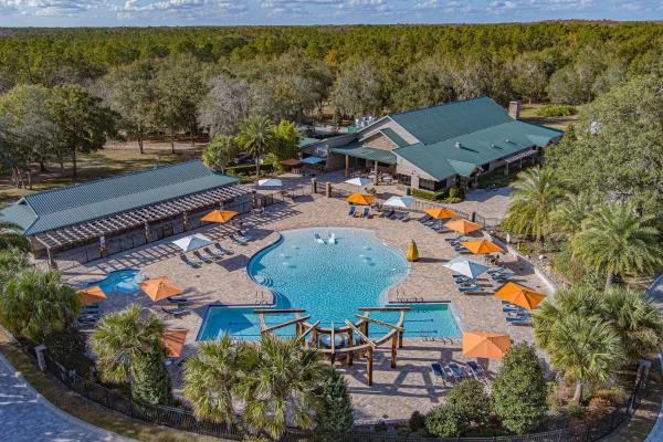 Na zdjęciu widoczny jest obiekt Black Prong Resort położony w mieście Bronson.