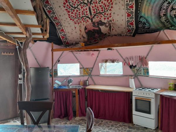 Na zdjęciu widoczny jest obiekt PinoPerdido Olías Málaga położony w mieście Totalán.