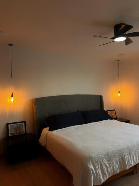 På billedet ses objektet Habitación Paris en The Green Door beliggende i byen Aguascalientes.