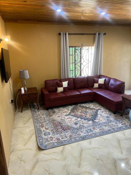 照片显示了位于Jones Pen市的Walk to the beach apartment in Negril 2 bedrooms 2 bathrooms物件。