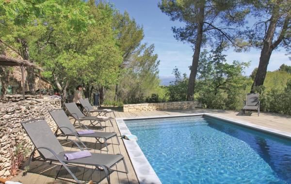 A la foto es mostra l'objecte Authentique Bergerie Coeur Luberon situat a la ciutat de Lacoste.