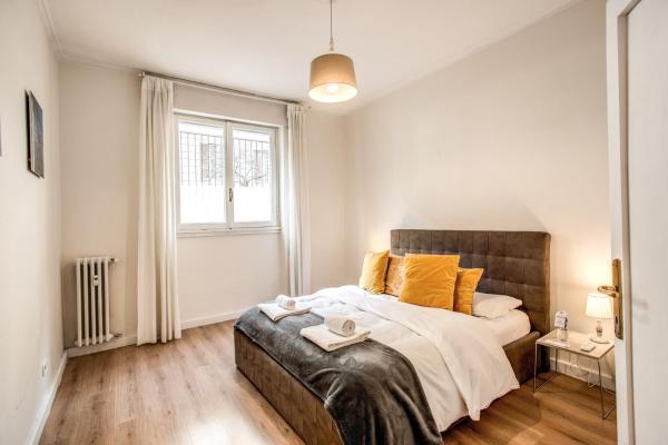Large Apartment in San Giovanni A, Rome