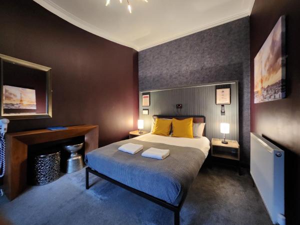 Frederick Douglass - Rooms In The City, Edimburgo