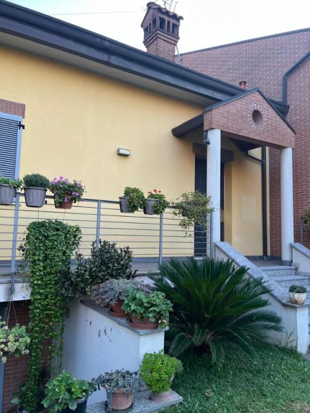 Στη φωτογραφία φαίνεται το αντικείμενο Appartamento in Villa con giardino που βρίσκεται στην πόλη Vanzago.