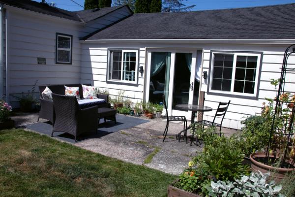 På billedet ses objektet Rose Cottage 222 beliggende i byen North Bend.