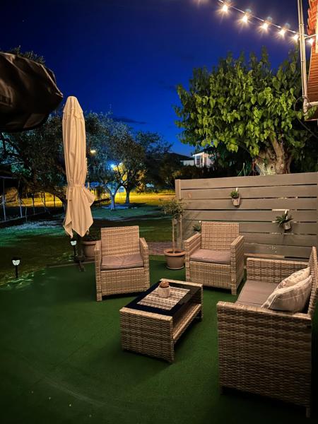 På billedet ses objektet Eva House beliggende i byen Aidoniá.