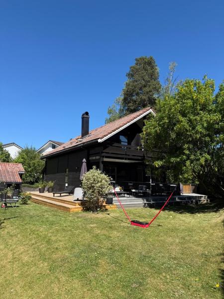 A la foto es mostra l'objecte Idyllic Island Home 15 Min from Oslo situat a la ciutat de Asker.