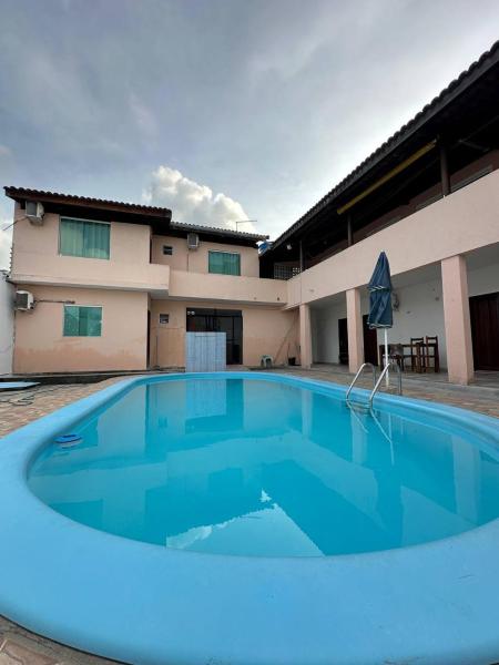 Na fotografii je vidět objekt Casa mobiliada 8 suítes e piscina nacházející se ve městě Cabedelo.