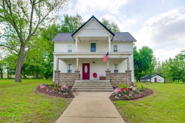 A la foto es mostra l'objecte Spacious Missouri Vacation Rental with Fire Pit! situat a la ciutat de Greenfield.
