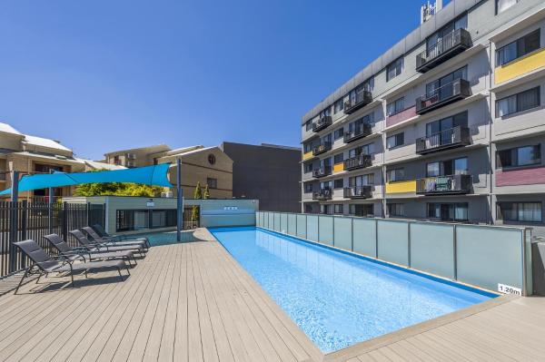 Nella foto è visibile l'oggetto Central Perth 2-Bed Apartment with Pool & Gym situato nella città di Perth.