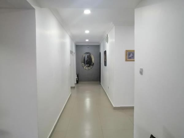 A la foto es mostra l'objecte Exotic Penthouse with Airport view situat a la ciutat de Ikeja.