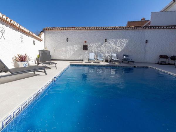 A la foto es mostra l'objecte Casa Lucia situat a la ciutat de Cozvíjar.