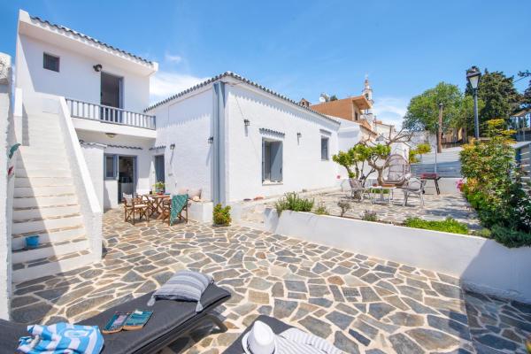 Na zdjęciu widoczny jest obiekt Traditional Dream House położony w mieście Soroni.