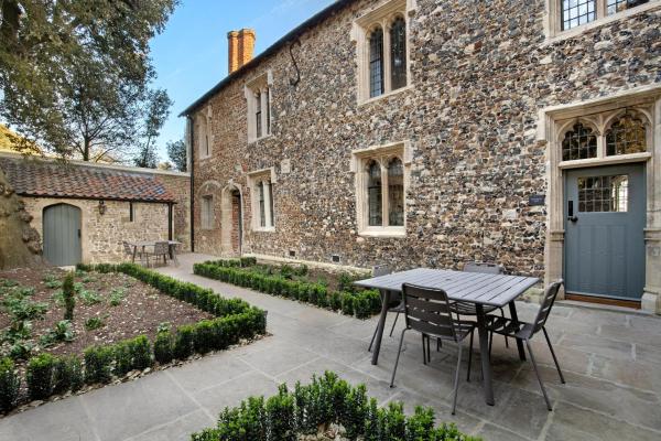 A la foto es mostra l'objecte Gatehouse East situat a la ciutat de Saint Osyth.