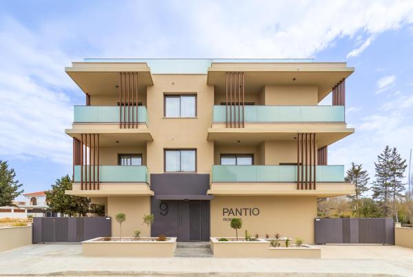 A la foto es mostra l'objecte Pantio Living Residence situat a la ciutat de Dhromolaxia.