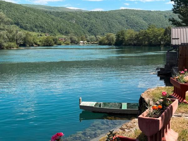 Na fotografii je vidět objekt Guest House Seka nacházející se ve městě Bihać.