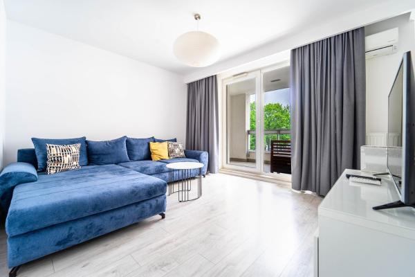 Kolska Blue & Grey Harmony Apartment by BookingHost, Warsaw