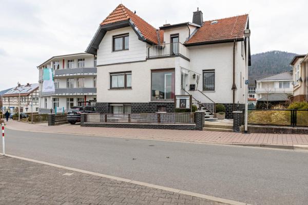 La photo montre l'objet Pension Wollmert situé dans la ville de Bad Wildungen.