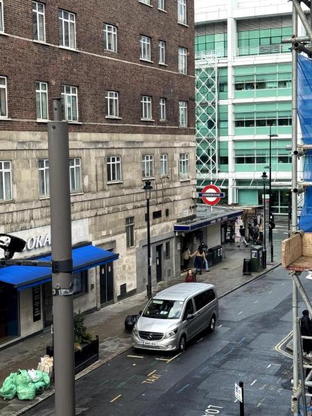 Warren Street 4 Bedrooms Private Suite, London