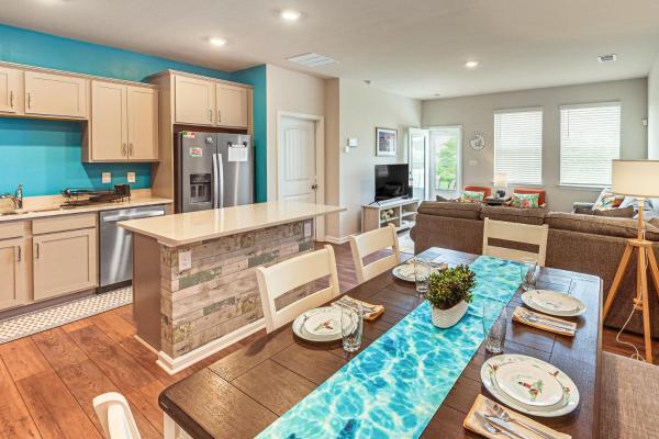 照片显示了位于Clarksville市的Pool Access and Beach Shuttle Millville Townhome!物件。