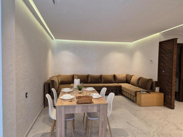 A la foto es mostra l'objecte Oceanic Retreat - Cozy & chic 1 min from Mehdia situat a la ciutat de Kenitra.