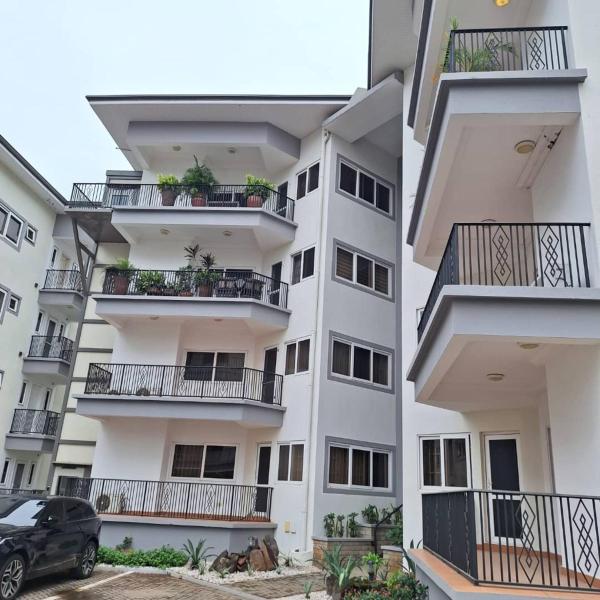 A la foto es mostra l'objecte Sleek 2BRM at Ridge, Accra situat a la ciutat de Accra.