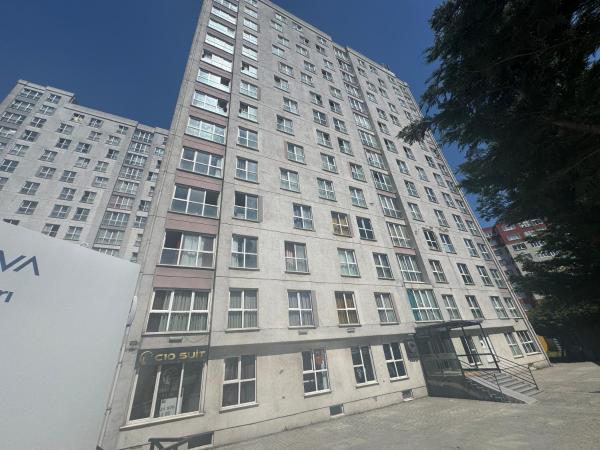En la foto se muestra el objeto Pin Suite ubicado en la ciudad de Büyükçekmece.
