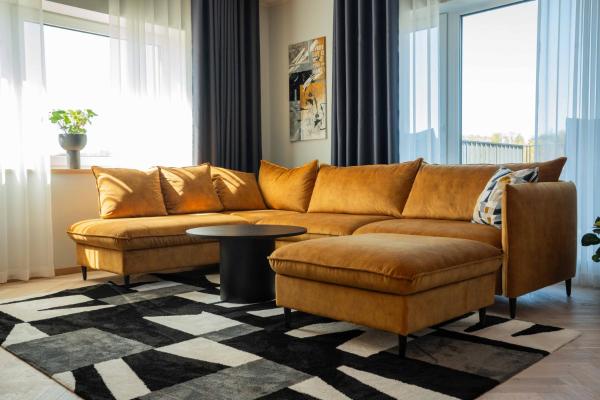 The photo shows the Lux Penthouse with sauna located in the city of Eesküla.