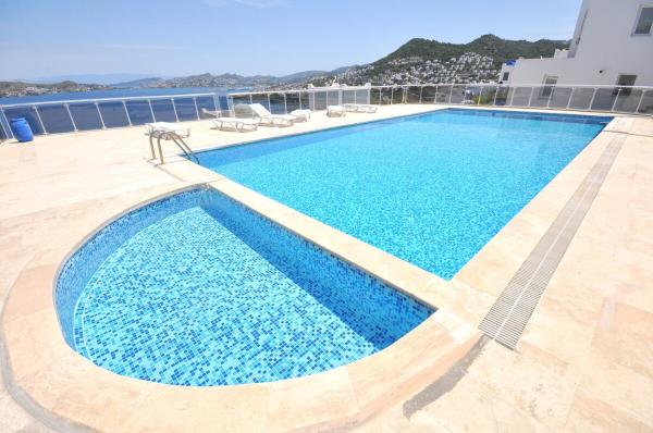 Na zdjęciu widoczny jest obiekt Full seaview 3 bedroom Villa Namara położony w mieście Küçükkiremit Adası.