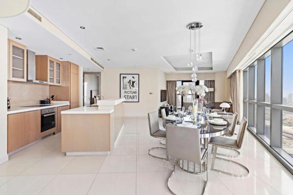 På billedet ses objektet Escape24 - Luxury 3BR Apartment in Damac Towers by Paramount - Burj Khalifa View beliggende i byen Dubai.
