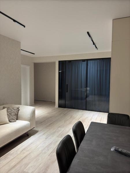Na fotografii je vidět objekt Urban Realtor nacházející se ve městě Itʼkhvisi.
