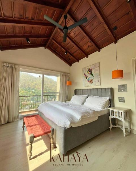 A la foto es mostra l'objecte The Bougainvillea, Bhimtal by Kahaya Homes situat a la ciutat de Bhowāli.
