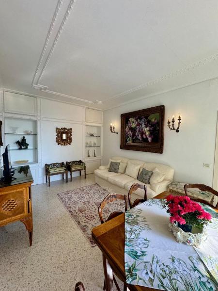 Na foto é possível ver o objeto Lilac Luxury Apartment localizado na cidade de Lido.