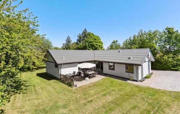 Na zdjęciu widoczny jest obiekt Holiday Home Solbakken Odder Vi położony w mieście Odder.