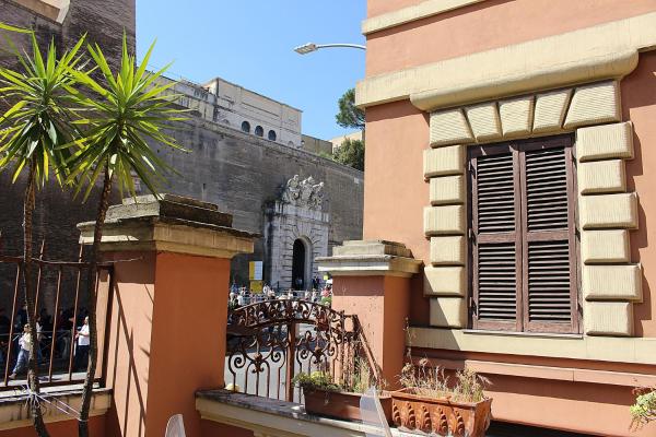 Porta Del Vaticano - Ciudad del Vaticano