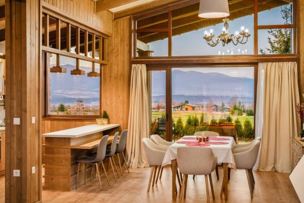 Auf dem Foto ist das Objekt Pirin Golf Lux Villa for Ski & Chill in der Stadt Bansko zu sehen.