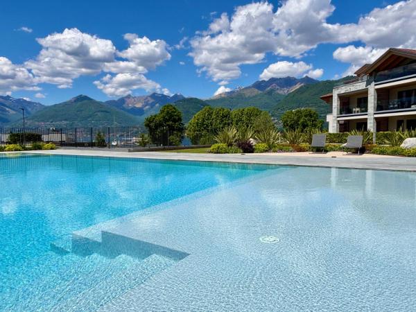 Na fotografii je vidět objekt Luna Suites at Lago Dorato, Luxury nacházející se ve městě Colico.