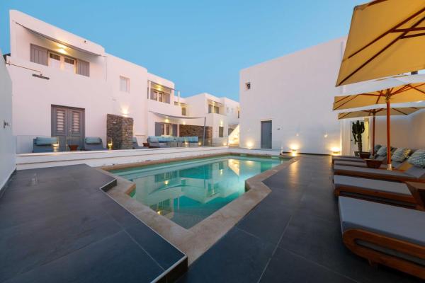 Auf dem Foto ist das Objekt Villa Kelly Rooms & Suites in der Stadt Naoussa zu sehen.
