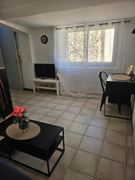 A la foto es mostra l'objecte Agréable T2 au centre ville situat a la ciutat de Manosque.