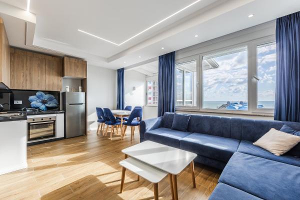 Na fotografii je vidět objekt Infinity Beachfront Suites by PS nacházející se ve městě Durrës.