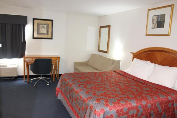 A la foto es mostra l'objecte American Inn and Suites Ionia situat a la ciutat de Belding.
