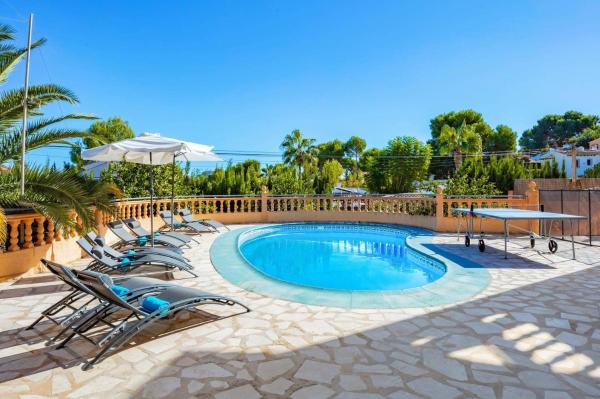 På bildet vises objektet Villa Navacerrada by Villa Plus som ligger i byen Teulada.