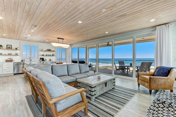 A la foto es mostra l'objecte 226 S Fletcher Ave situat a la ciutat de Fernandina Beach.