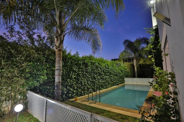 A la foto es mostra l'objecte Villa familiale moderne avec piscine situat a la ciutat de Fes.