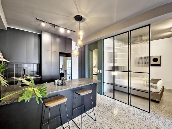 Foto 9: Rooftop Pool in Stylish Downtown Apartment