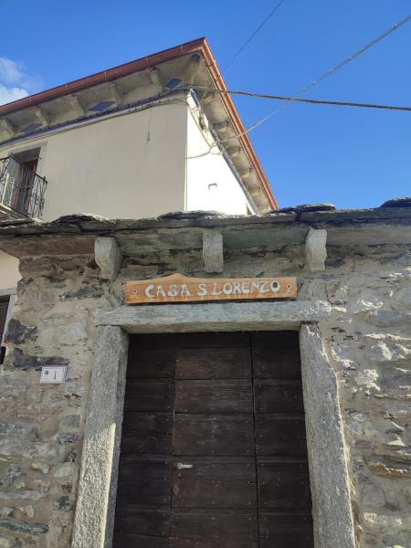 A la foto es mostra l'objecte Casa San Lorenzo, dimora storica del 1600 situat a la ciutat de Prebernardo.