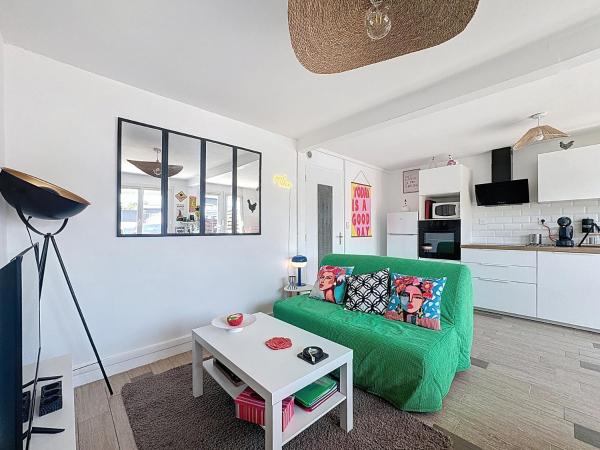 Na zdjęciu widoczny jest obiekt Maison colorée - 2 chambres - À 5 min de la mer położony w mieście Plérin.